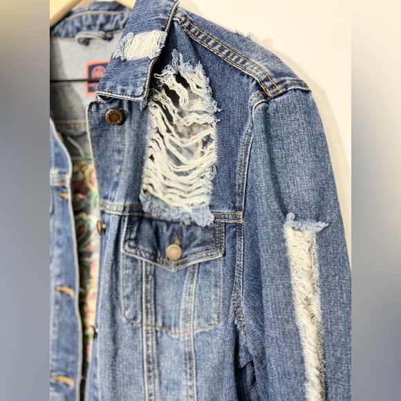 Gorgeous Boho jacket Floral Design Jean Jacket Vintage women’s medium - Picture 8 of 16